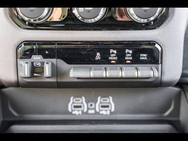 2025 RAM Ram 1500 RAM 1500 BIG HORN CREW CAB 4X4 5'7' BOX