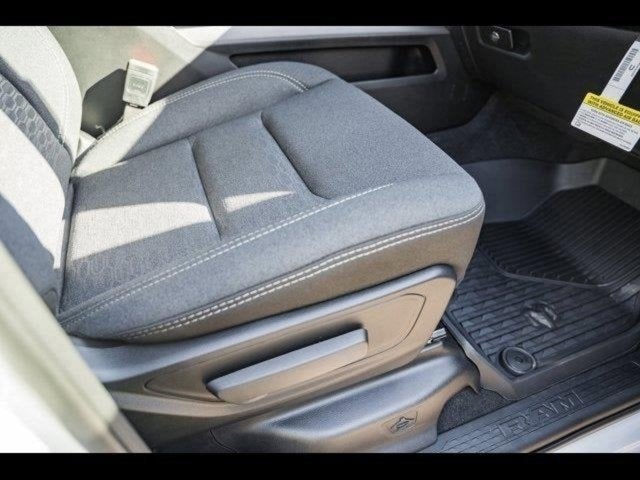 2025 RAM Ram 1500 RAM 1500 BIG HORN CREW CAB 4X4 5'7' BOX