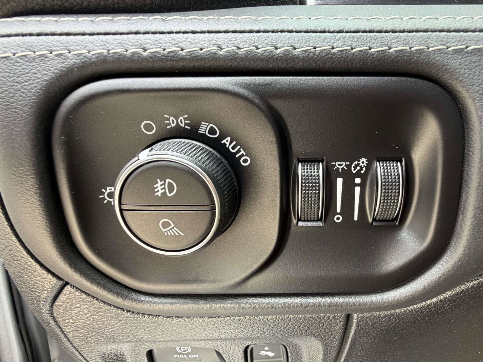 2023 RAM 1500 Limited Crew Cab 4x4 5'7' Box