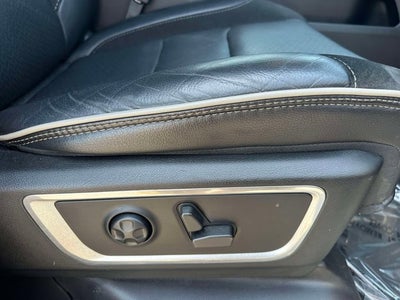 2021 RAM 1500 Laramie Crew Cab 4x4 5'7' Box