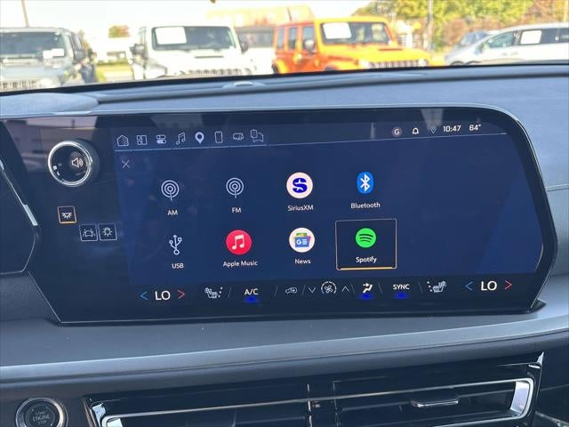 2025 Chevrolet Traverse AWD LT