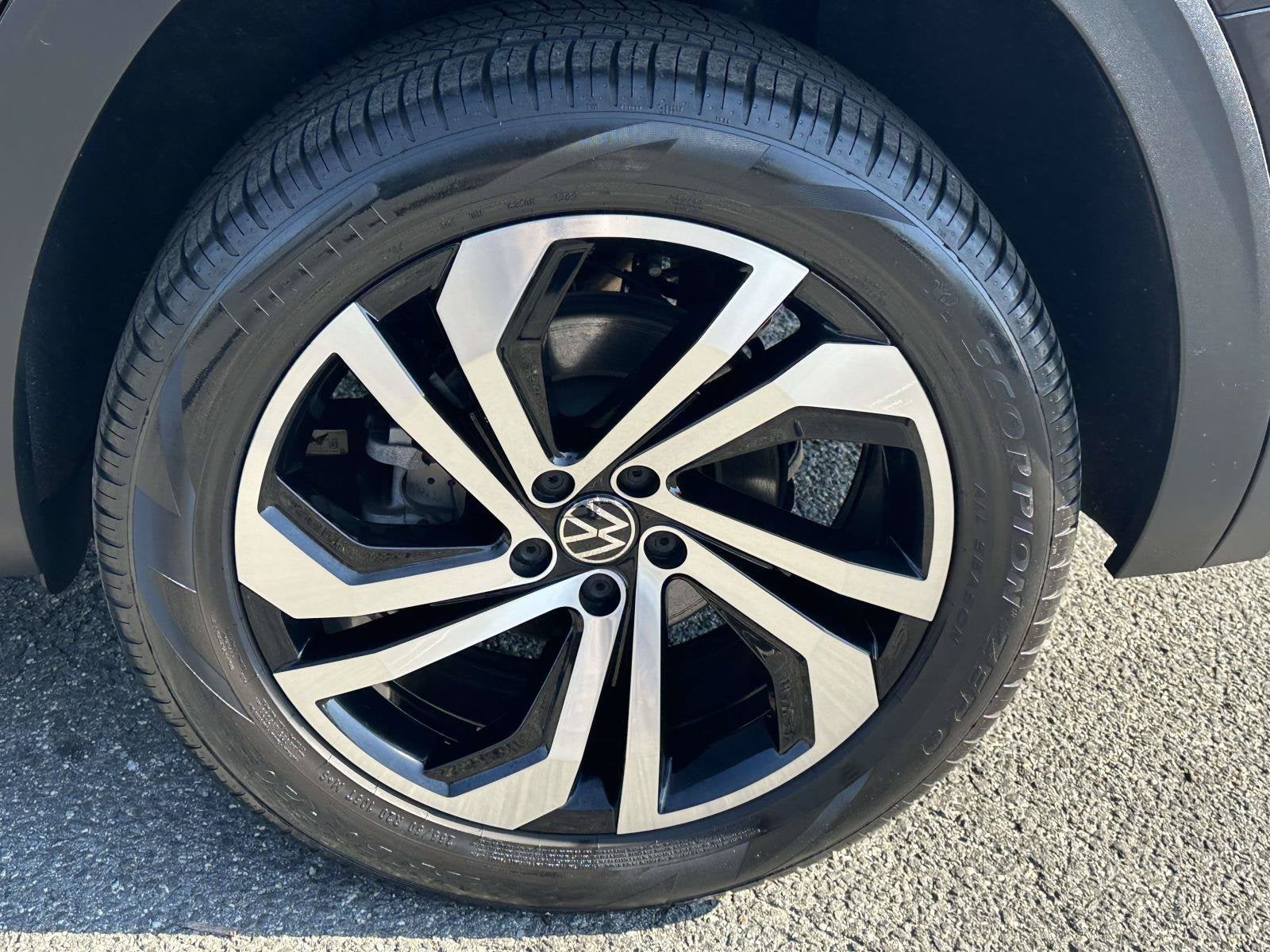 2023 Volkswagen Atlas 2.0T SEL