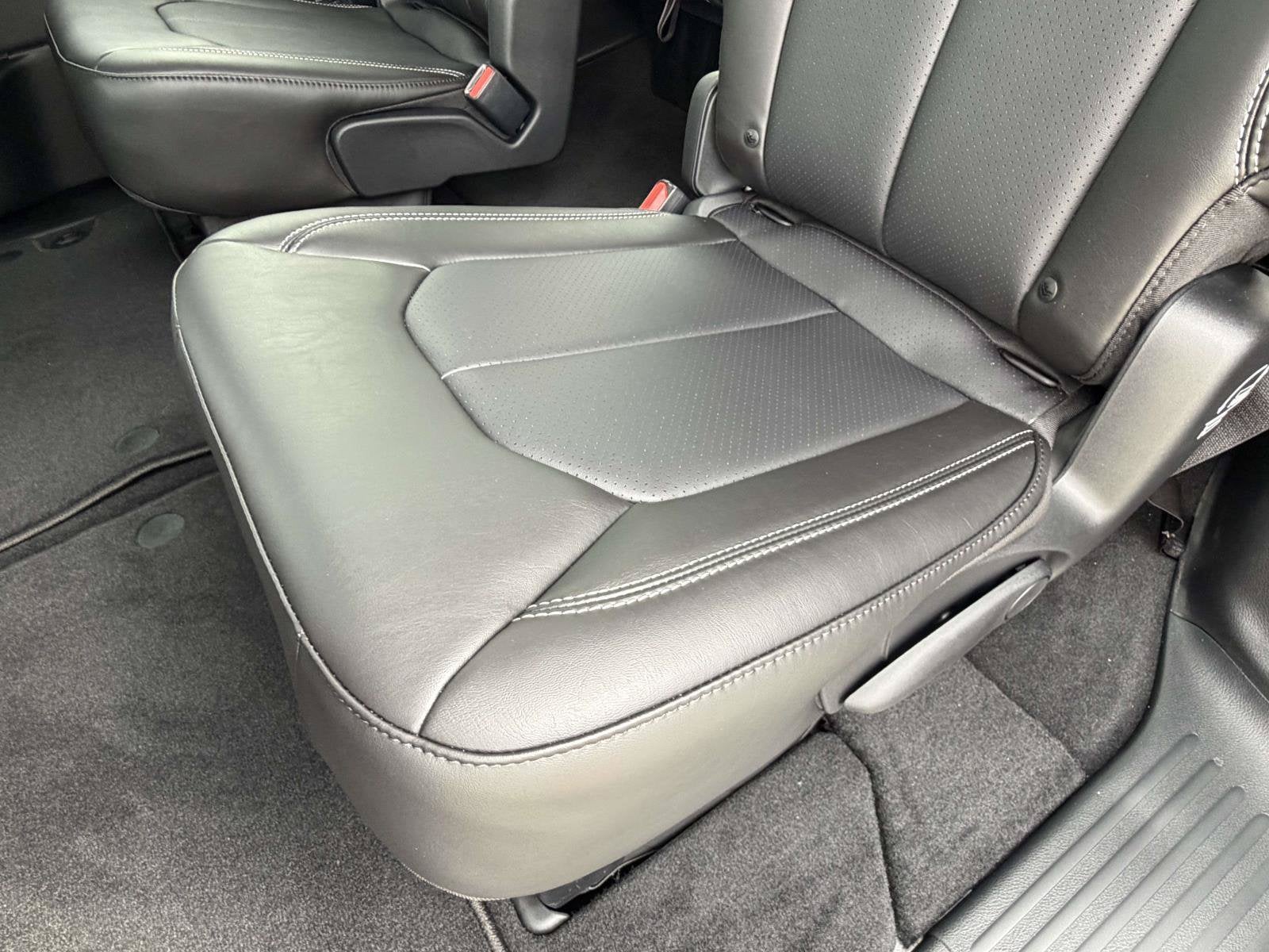 2027 Chrysler Pacifica PACIFICA LX