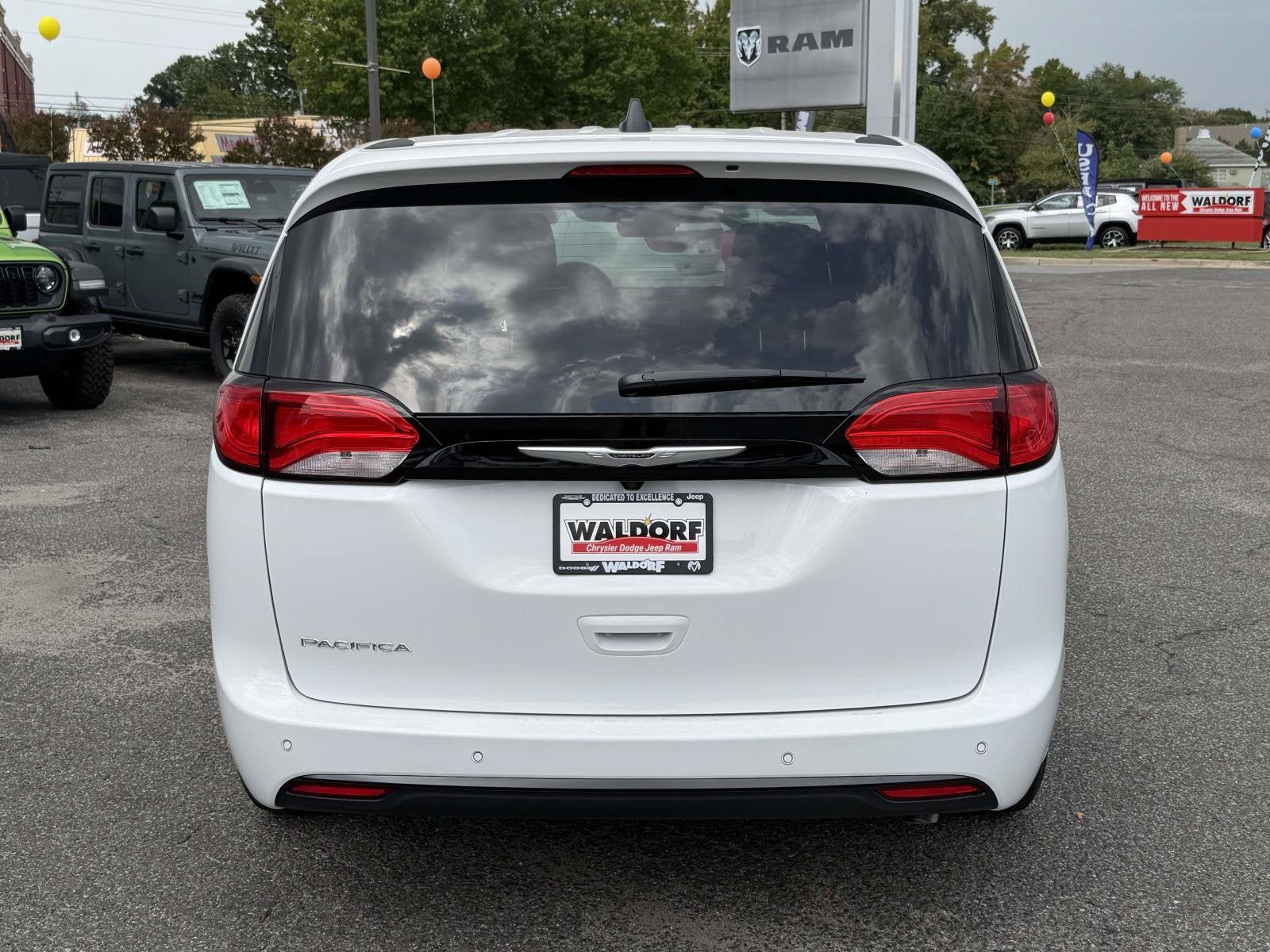 2027 Chrysler Pacifica PACIFICA LX