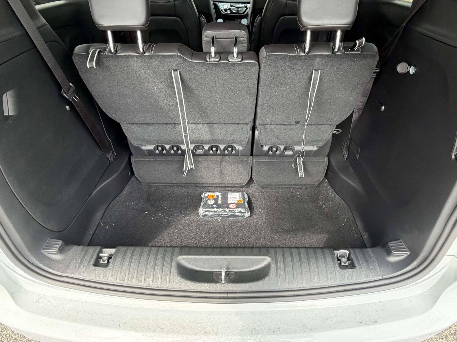 2027 Chrysler Pacifica PACIFICA LX