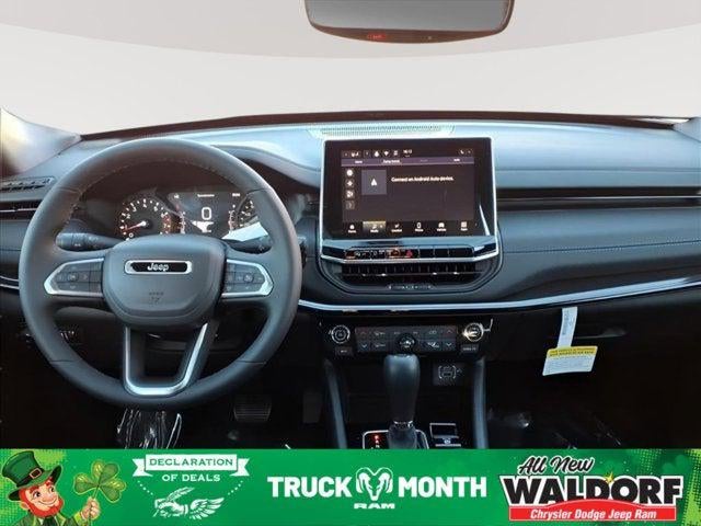 2025 Jeep Compass COMPASS LATITUDE 4X4