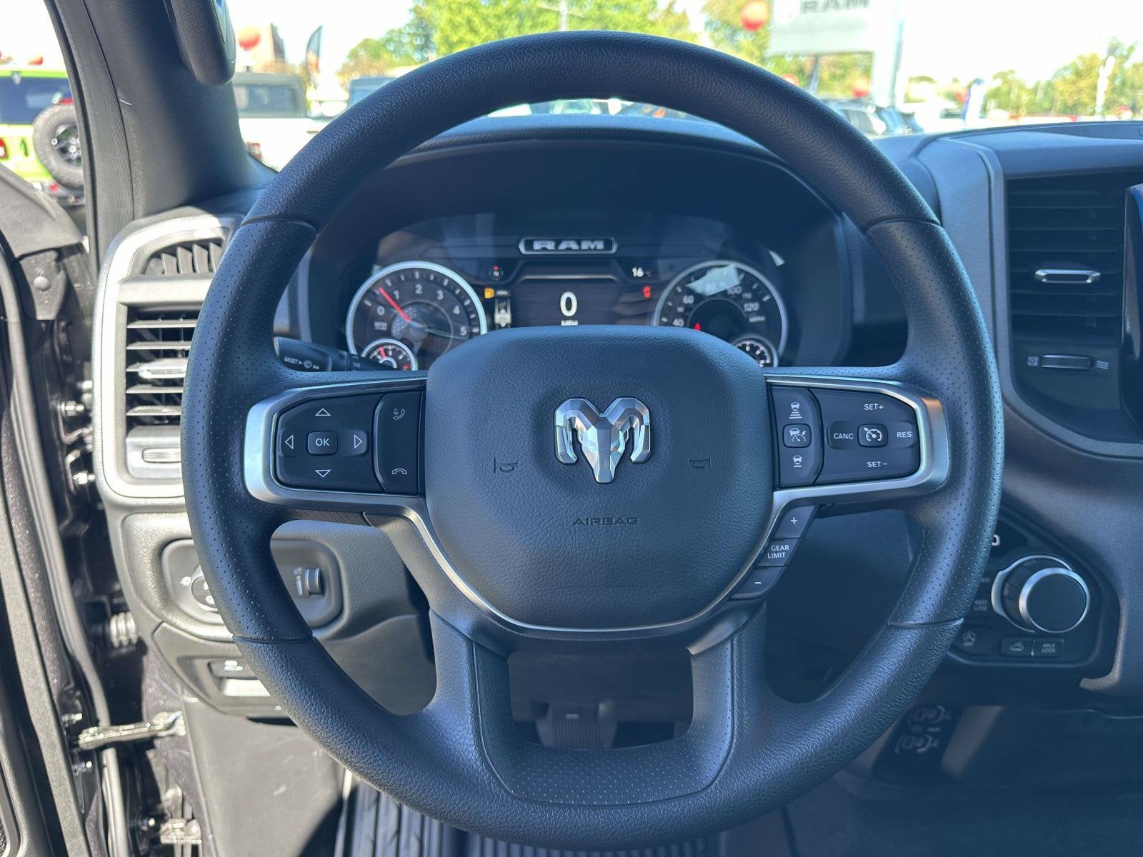 2027 RAM Ram 1500 RAM 1500 WARLOCK CREW CAB 4X4 5'7' BOX