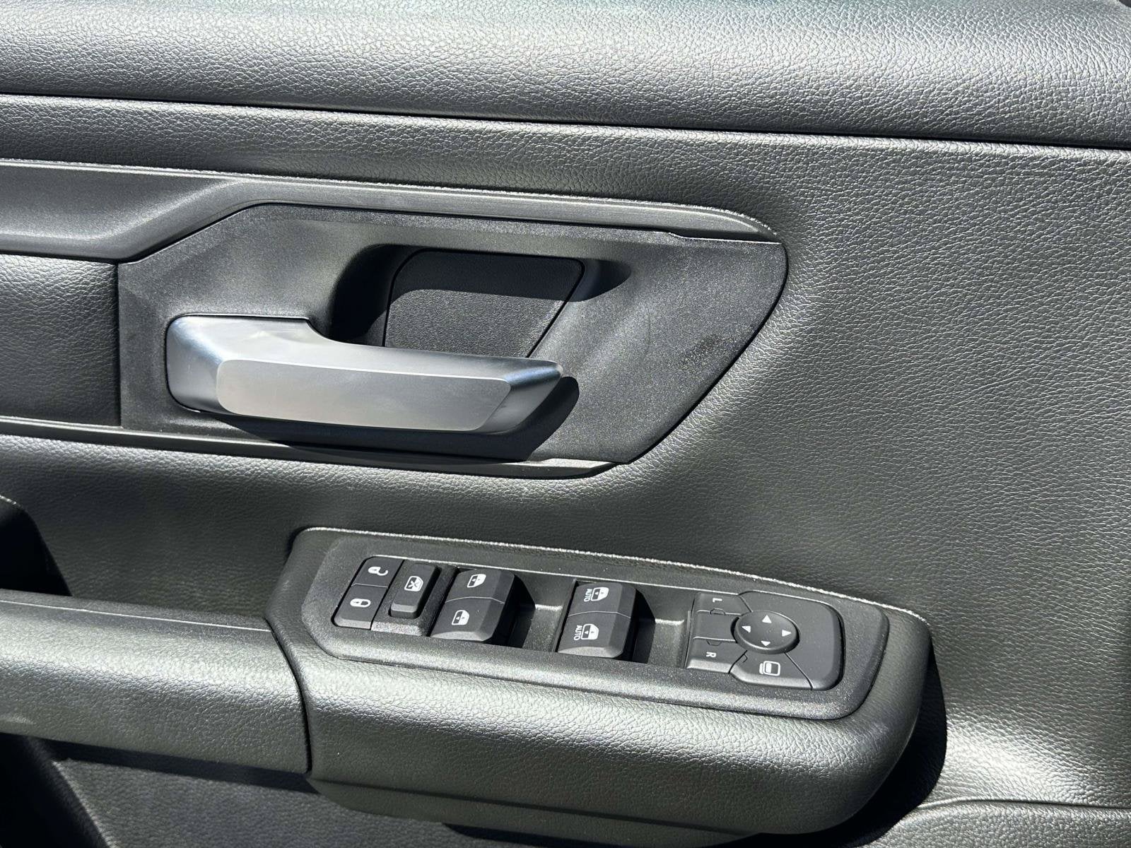 2027 RAM Ram 1500 RAM 1500 WARLOCK CREW CAB 4X4 5'7' BOX