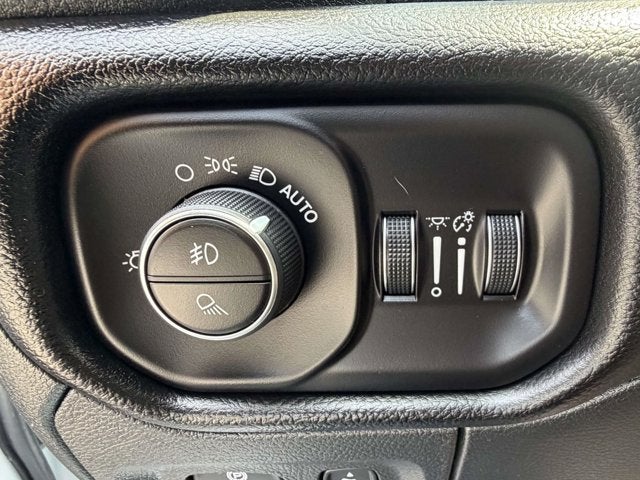 2026 RAM 1500 Big Horn Crew Cab 4x4 5'7' Box