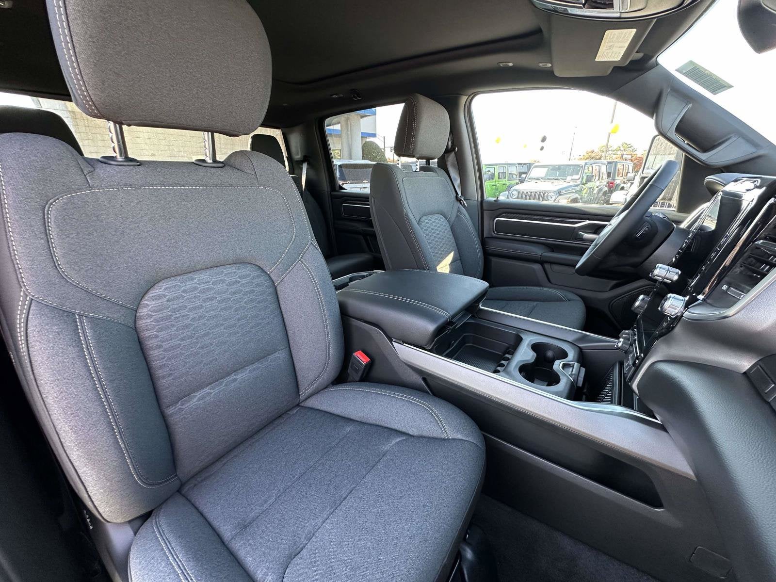 2027 RAM Ram 1500 RAM 1500 BIG HORN CREW CAB 4X4 5'7' BOX
