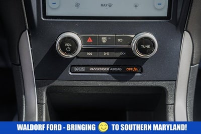2022 Ford Edge SE