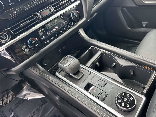 2023 Nissan Pathfinder Platinum