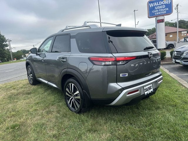 2023 Nissan Pathfinder Platinum