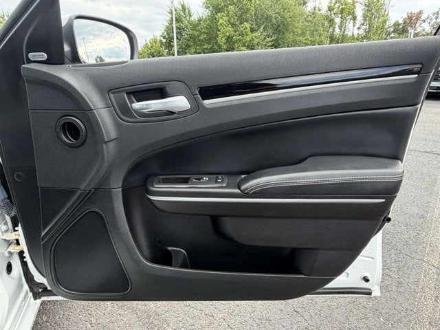 2022 Chrysler 300 300S