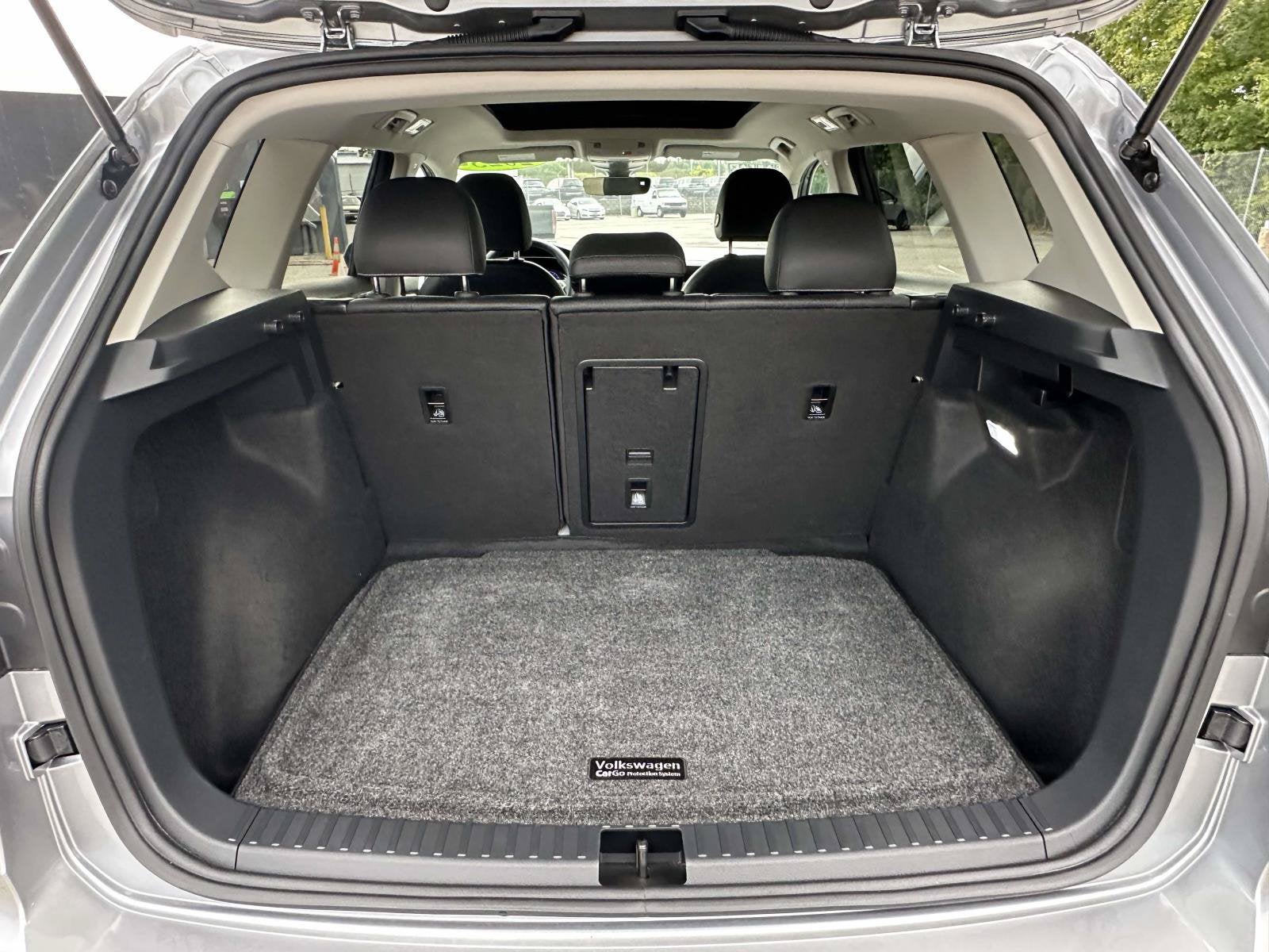 2025 Volkswagen Taos SEL