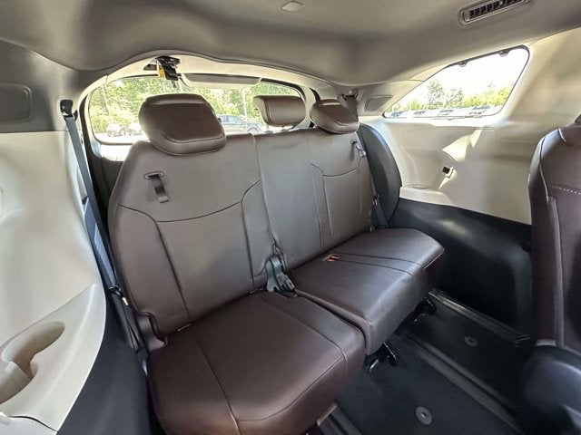 2021 Toyota Sienna Base