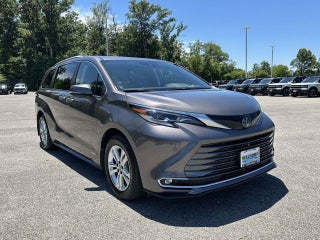 2021 Toyota Sienna Base