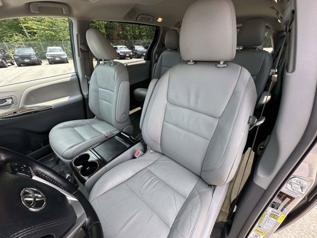 2017 Toyota Sienna Base