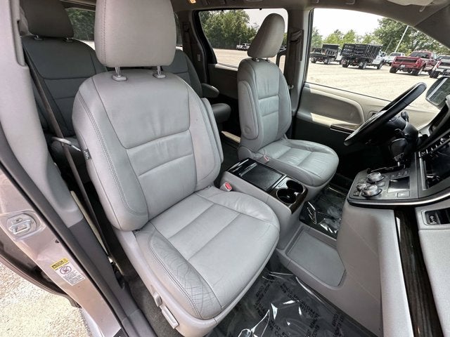 2017 Toyota Sienna Base