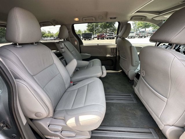 2017 Toyota Sienna Base