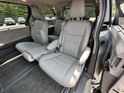 2017 Toyota Sienna Base