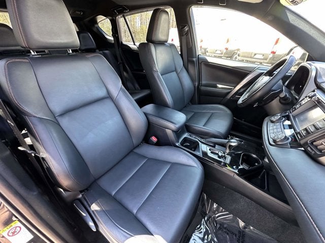 2018 Toyota RAV4 SE