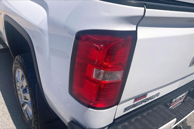 2016 GMC Sierra Denali