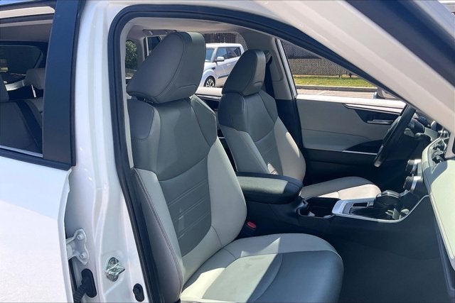 2020 Toyota RAV4 XLE Premium