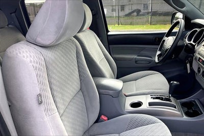 2011 Toyota TACOMA 4WD Double LB V6 AT (Natl)