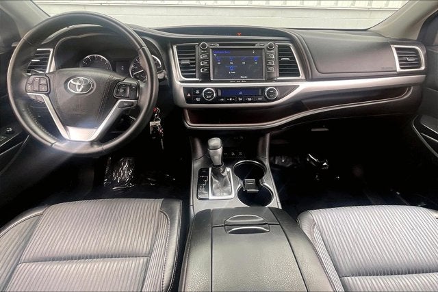 2016 Toyota HIGHLANDER LE Plus