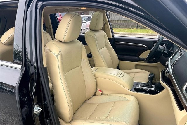 2016 Toyota Highlander Limited Platinum