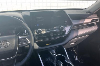 2023 Toyota HIGHLANDER XLE