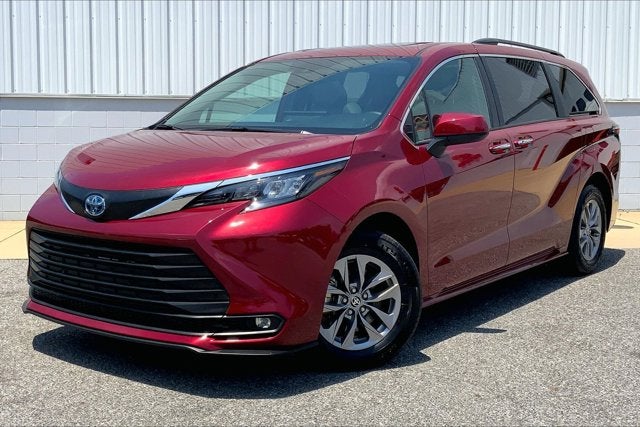 2025 Toyota Sienna XLE