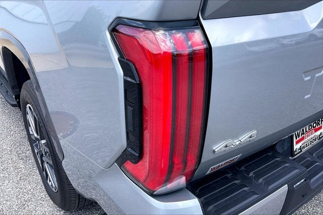 2024 Toyota Tundra i-FORCE MAX Limited Hybrid