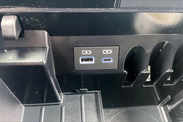 2023 Toyota TUNDRA 4X4 SR