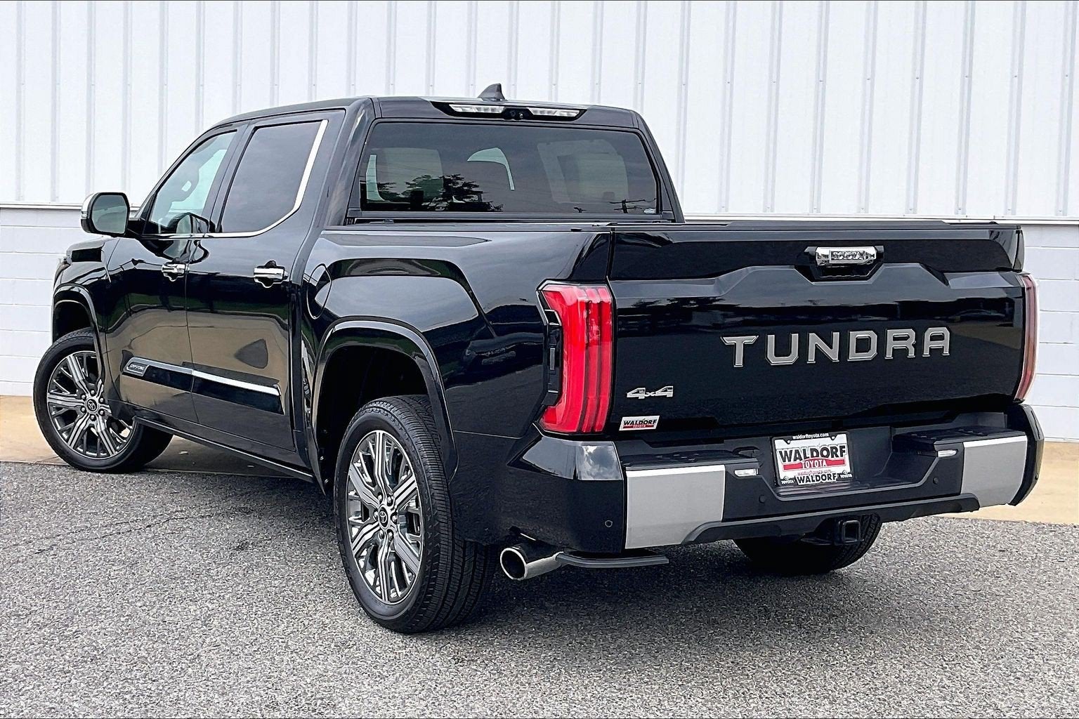 2024 Toyota Tundra i-FORCE MAX Capstone Hybrid