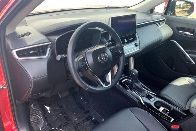 2025 Toyota Corolla Cross XLE