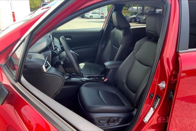 2025 Toyota Corolla Cross XLE