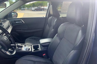 2022 Mitsubishi Outlander SE