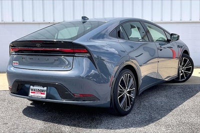 2025 Toyota Prius XLE