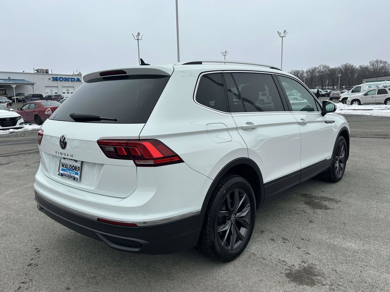 2022 Volkswagen Tiguan SE