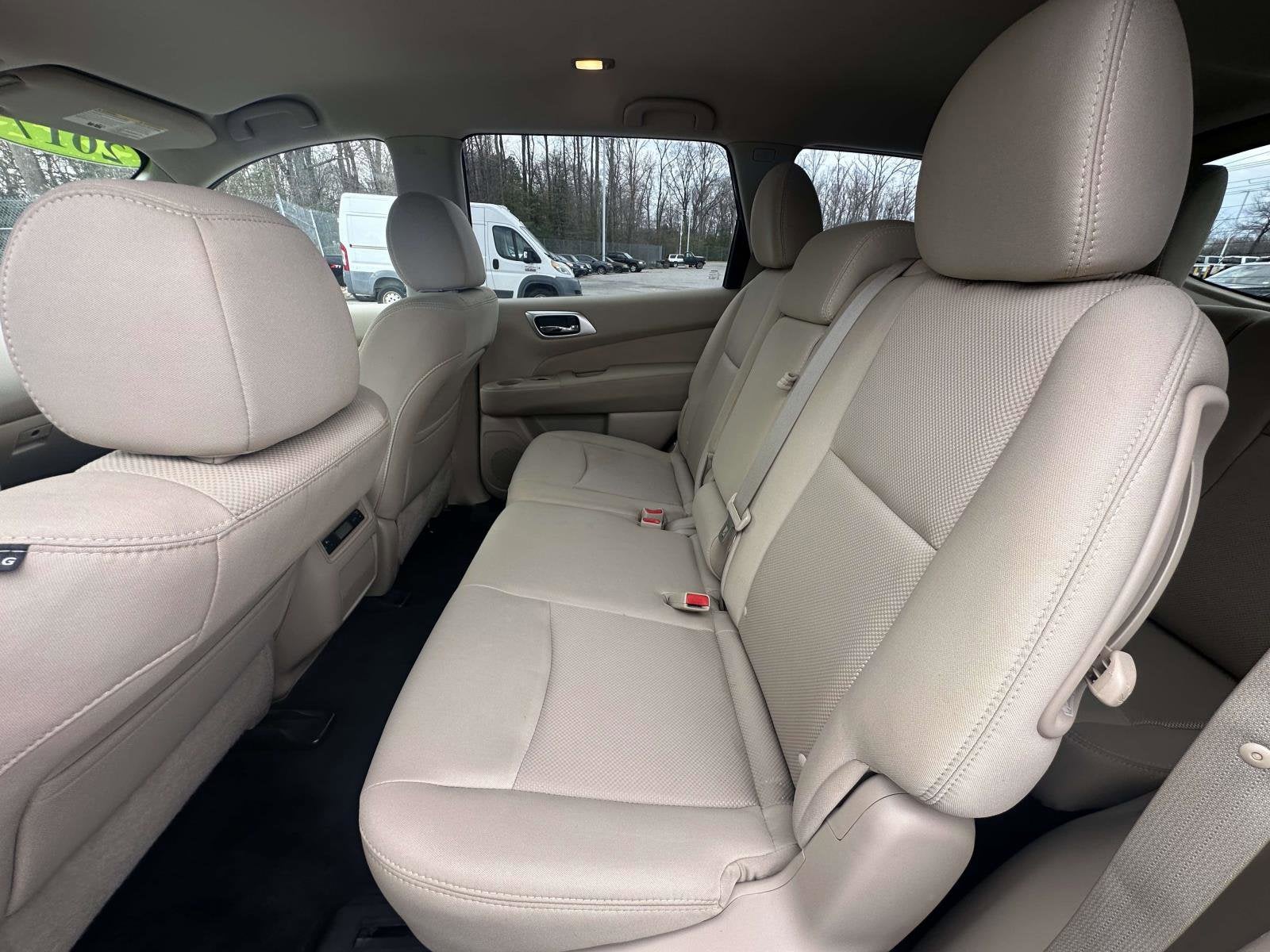 2017 Nissan Pathfinder S