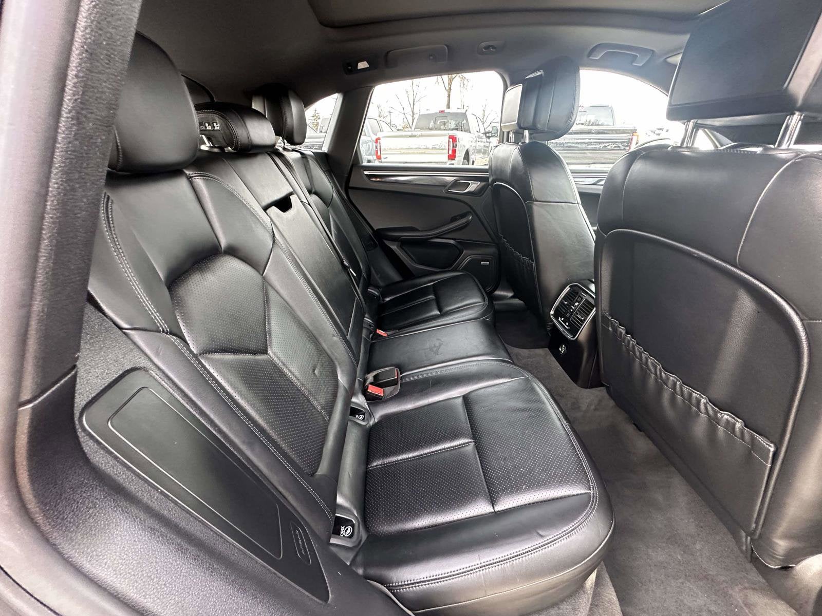 2018 Porsche Macan Base