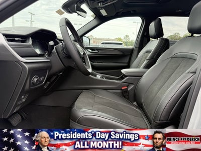 2025 Jeep Grand Cherokee 4WD