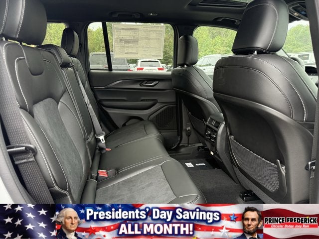 2025 Jeep Grand Cherokee 4WD