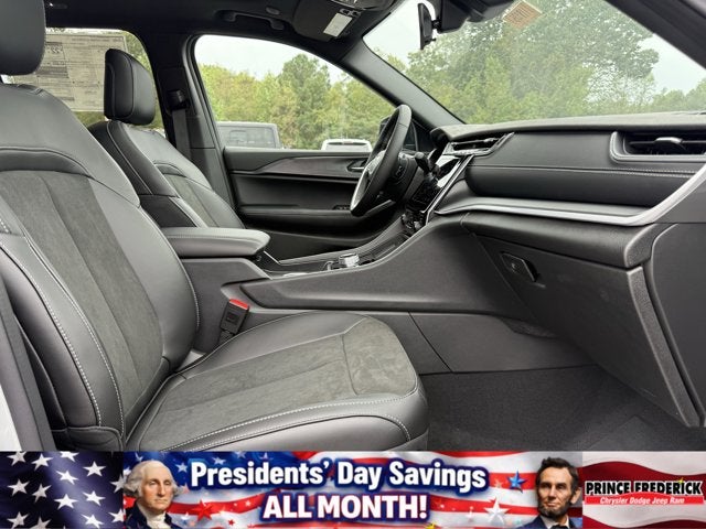 2025 Jeep Grand Cherokee 4WD