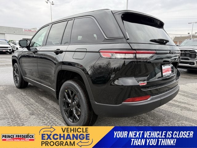 2026 Jeep Grand Cherokee Laredo Altitude