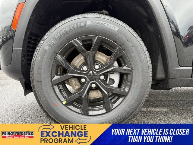 2026 Jeep Grand Cherokee Laredo Altitude