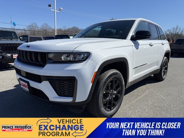 2026 Jeep Grand Cherokee Laredo Altitude