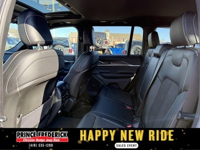 2026 Jeep Grand Cherokee Laredo Altitude